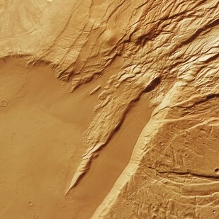 Découverte des paysages contrastés de Mars par Mars Express